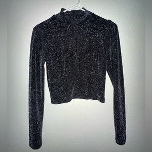 Beautiful long sleeve top.